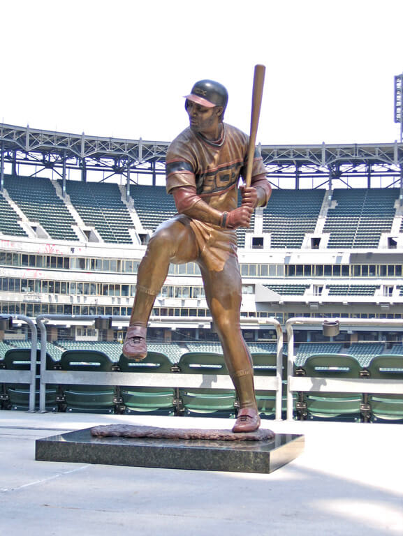 Harold Baines, Chicago White Sox, statue