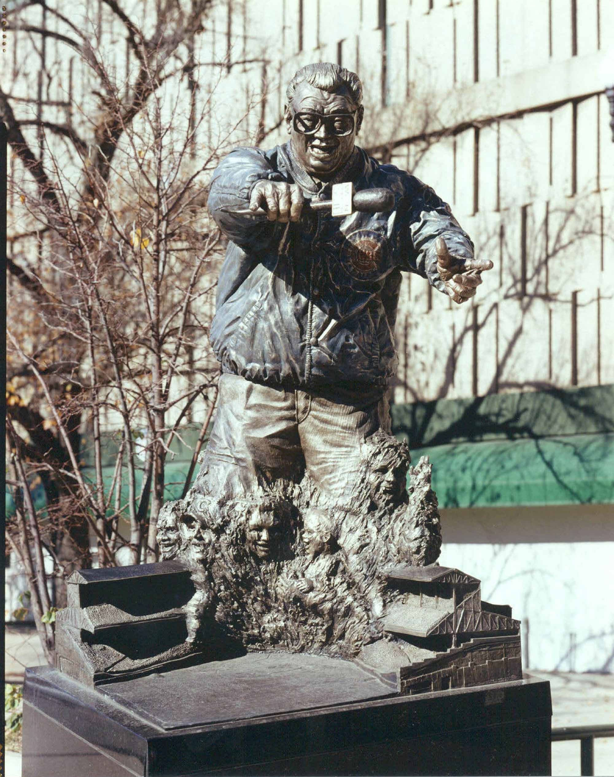 Harry Caray, Chicago Cubs, Wrigley Field, statue