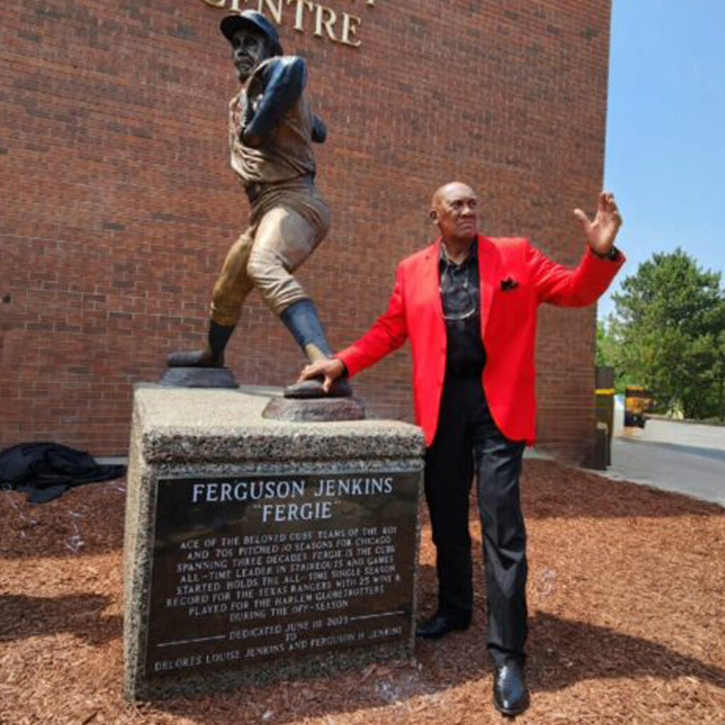 Fergie Jenkins and his bronze sculpture in Canada