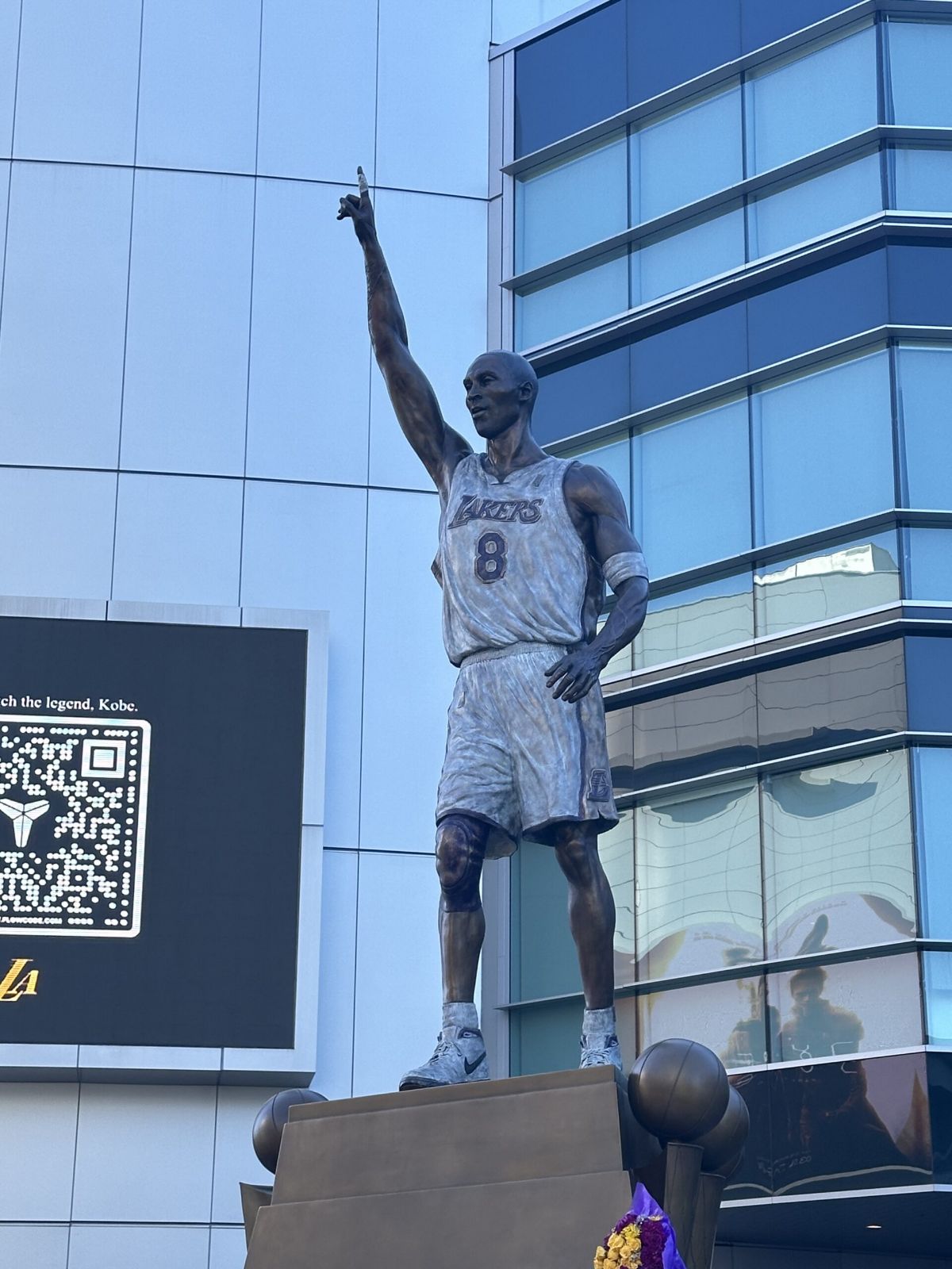 kobe bryant statue 2024